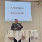 10b Ansprachen der Ehrengäste LFR Ewald Edelmaier.jpg